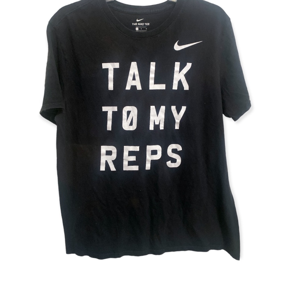 NIKE The Nike Tee Short Sleeve Crewneck Athletic Fit Graphic T-shirt Large